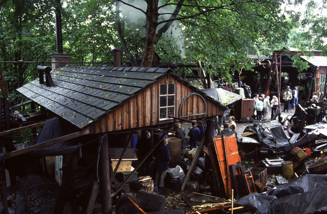 Fred Dibnah's Workshop, in need of a steam boiler. Photographed by Chris Allen, 1994.